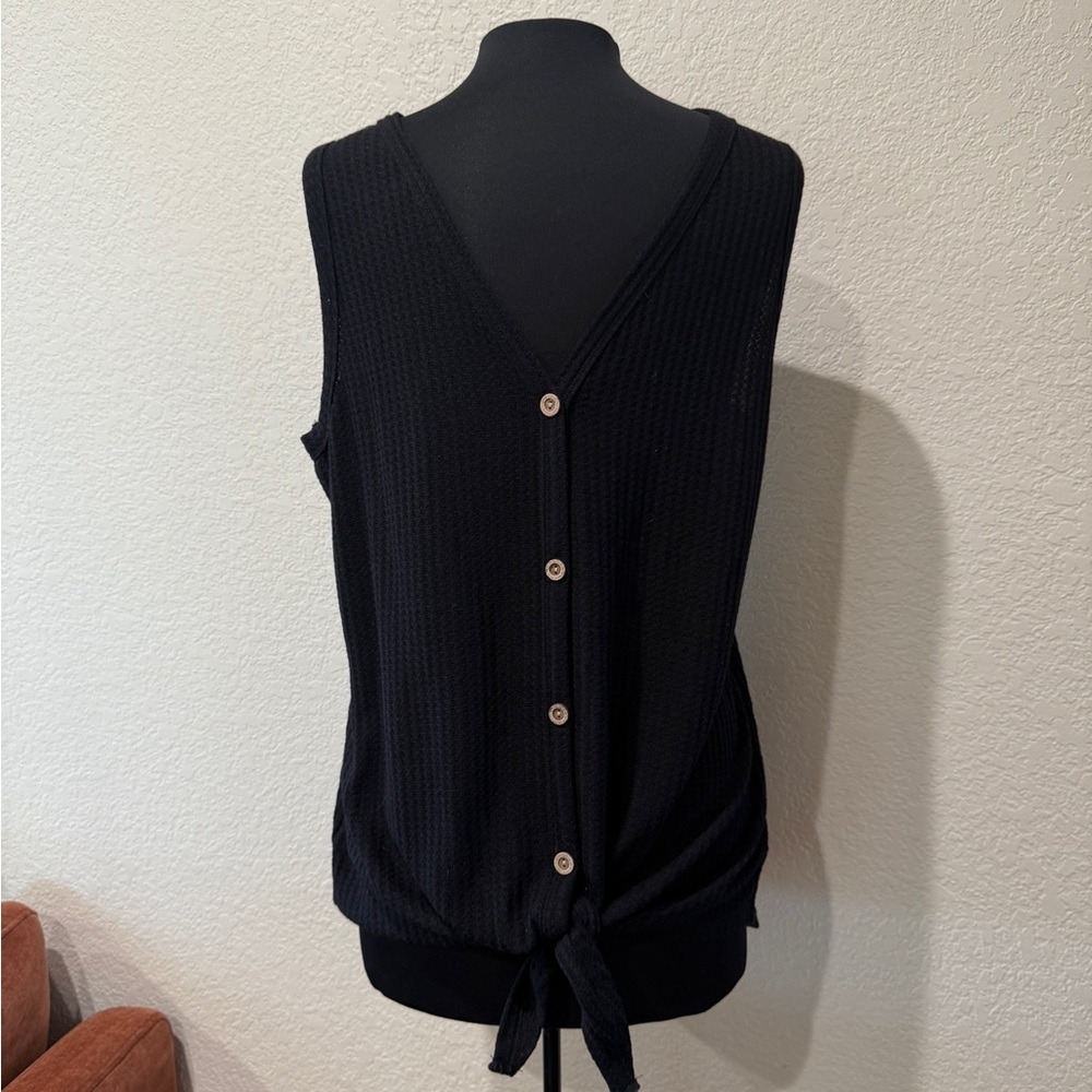 NWT Button Up Tie Front Sleeveless Top